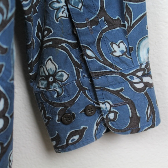 Tommy Bahama Button Down Shirt - Picture 2 of 5